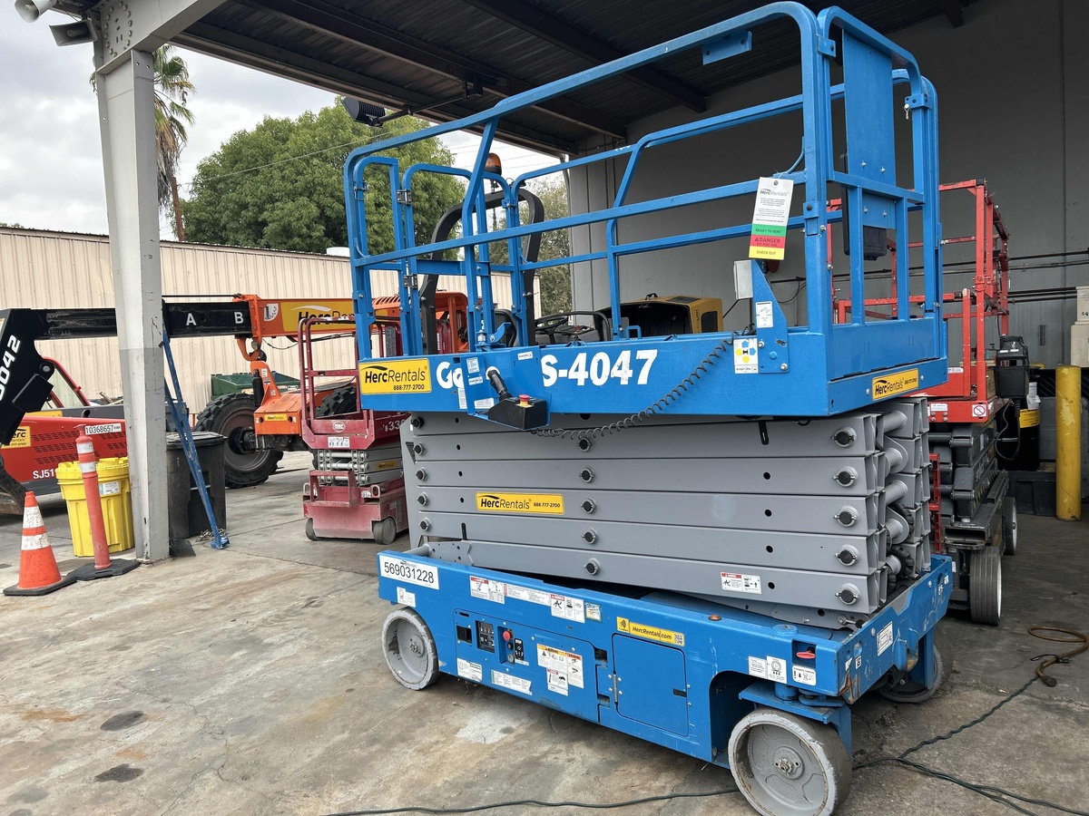 2019 Genie GS-4047-2