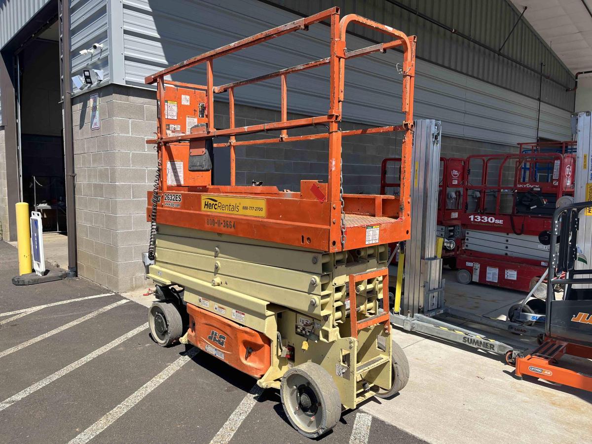 2016 JLG 2632ES-4