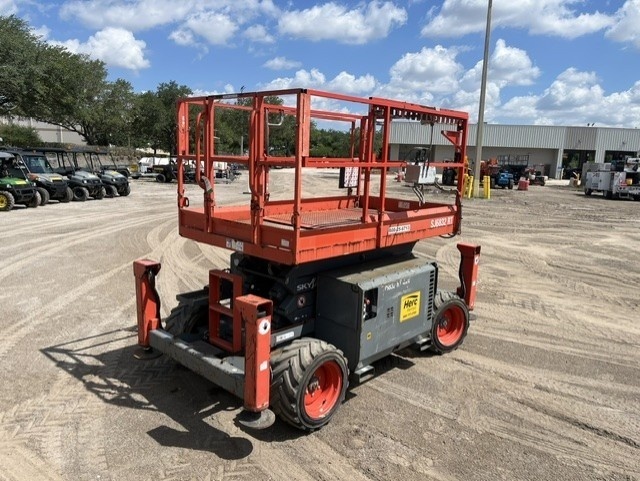 2019 Skyjack SJ-6832RT-4