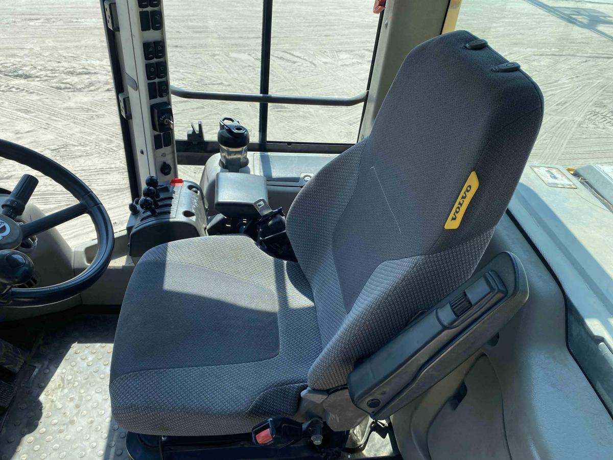 2018 Volvo L90H-11
