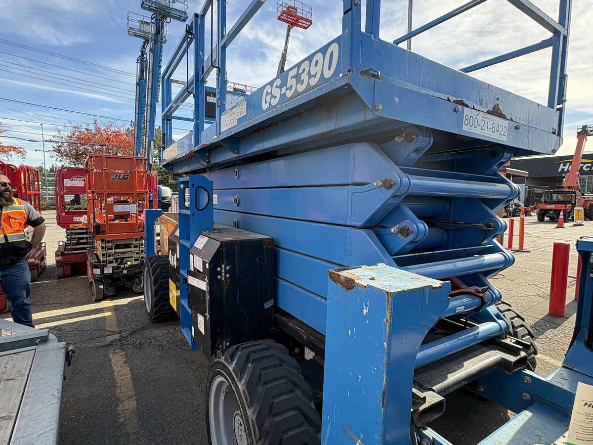 2018 Genie GS-5390 RT-4