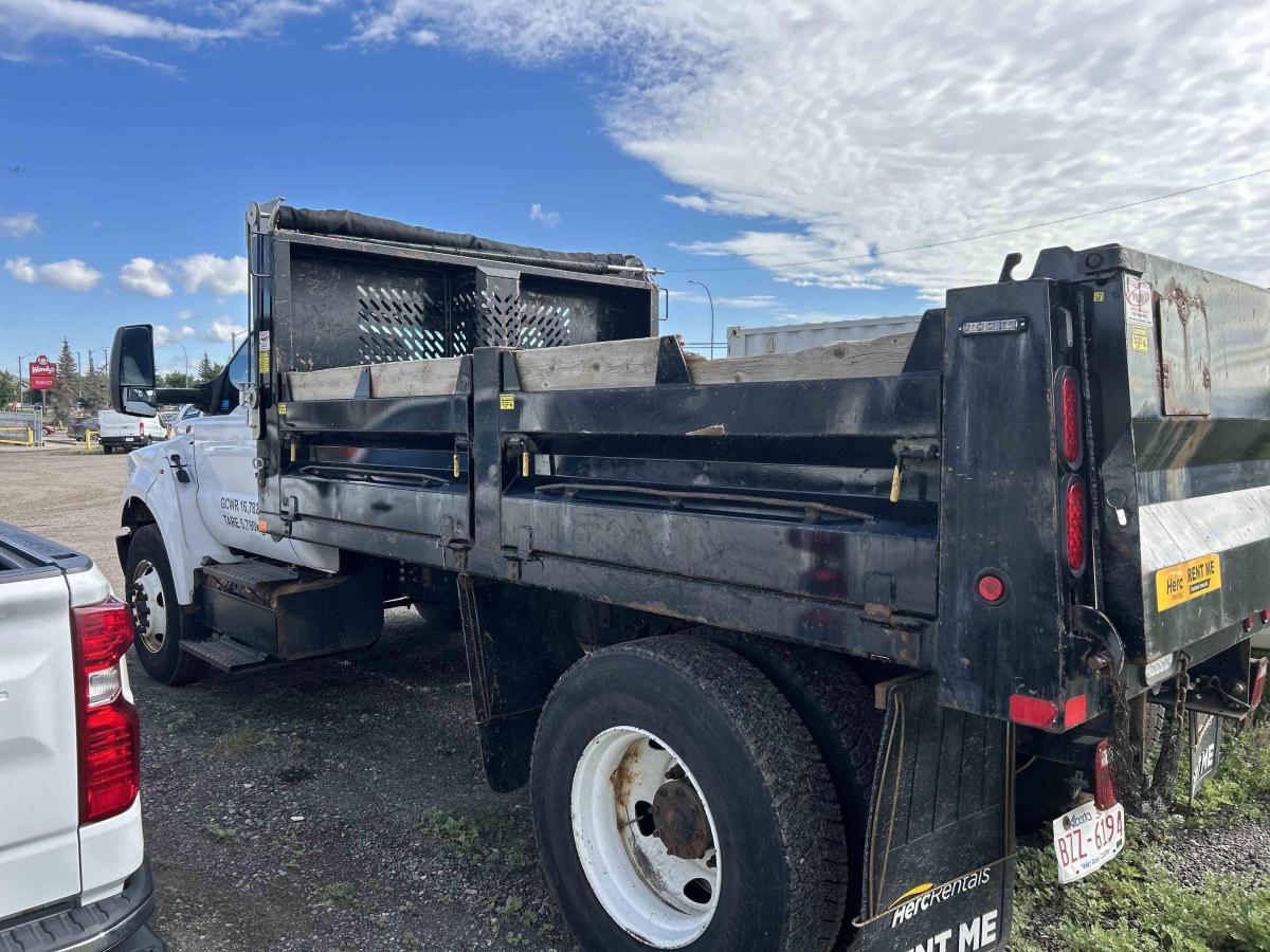 2018 Ford F750-4