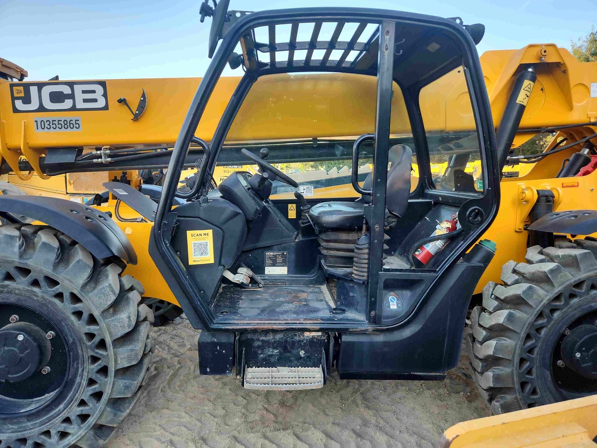 2022 JCB 507-42-6