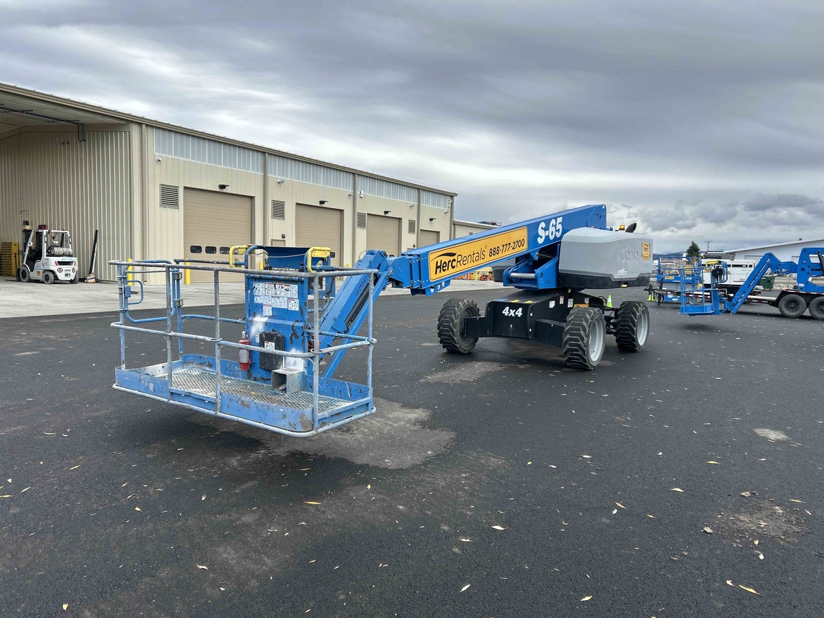 2018 Genie S-65