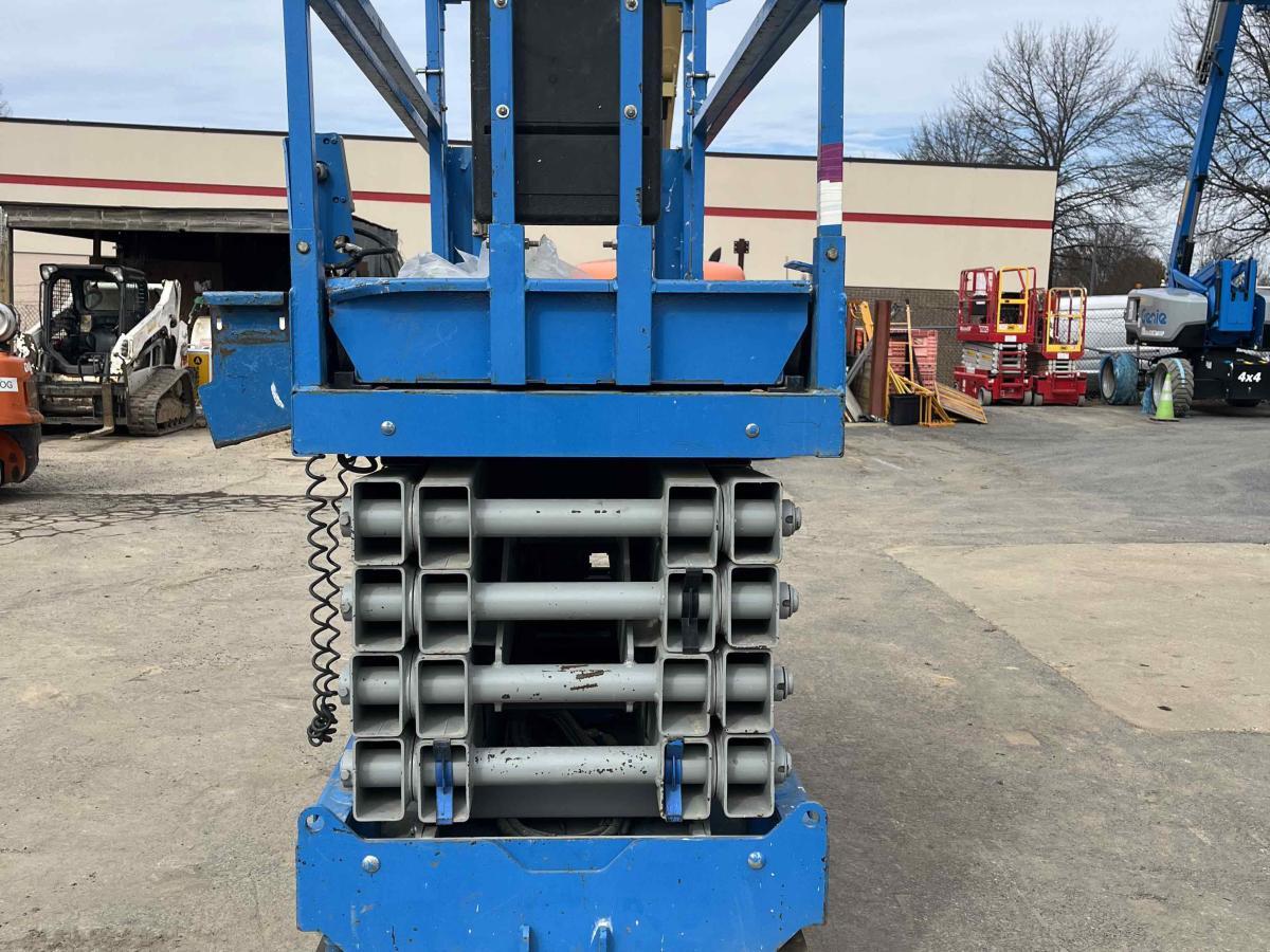 2015 Genie GS-3232-4