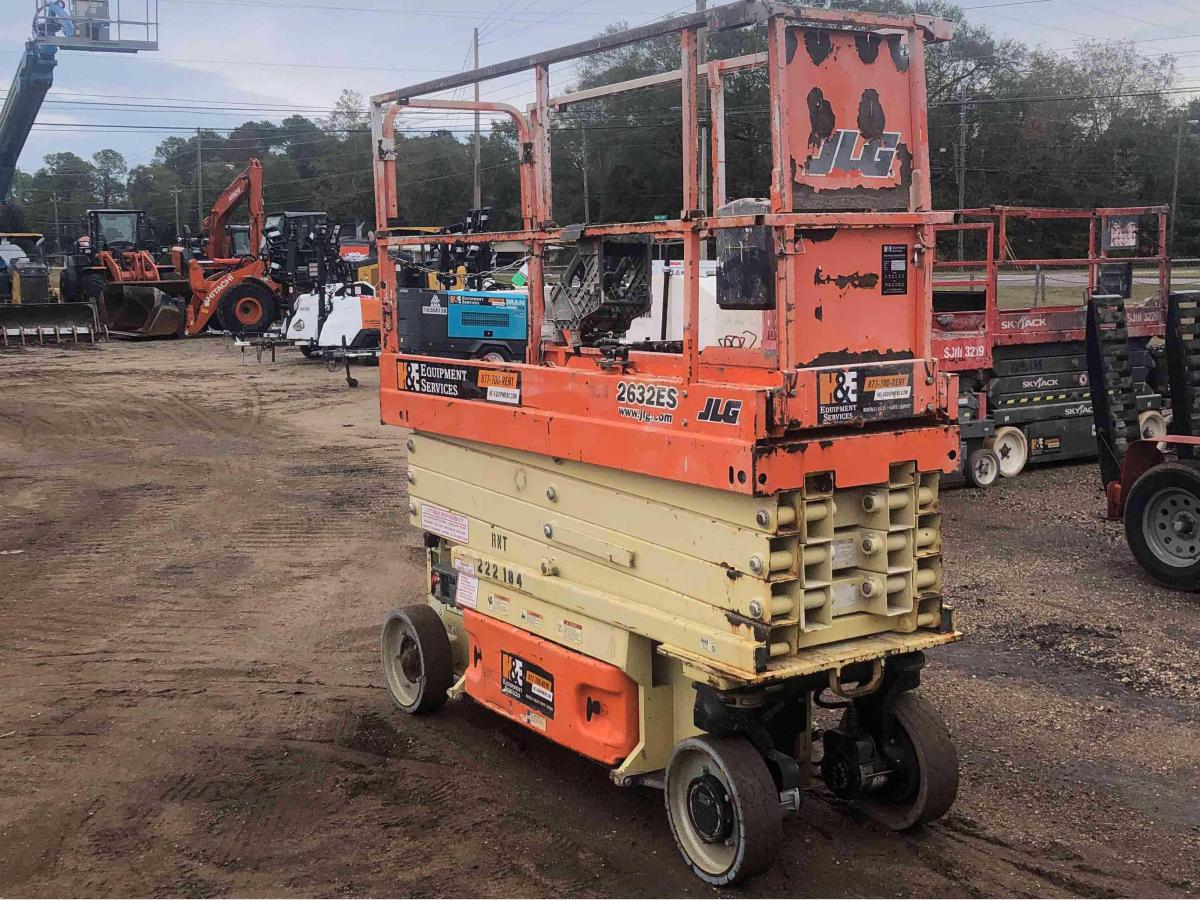 2016 JLG 2632ES