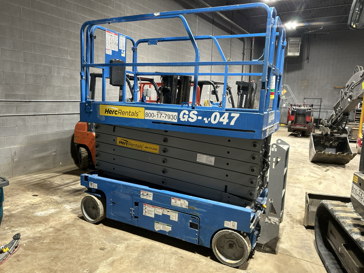 2017 Genie GS-4047
