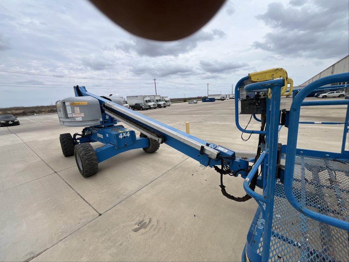 2017 Genie S-40-8