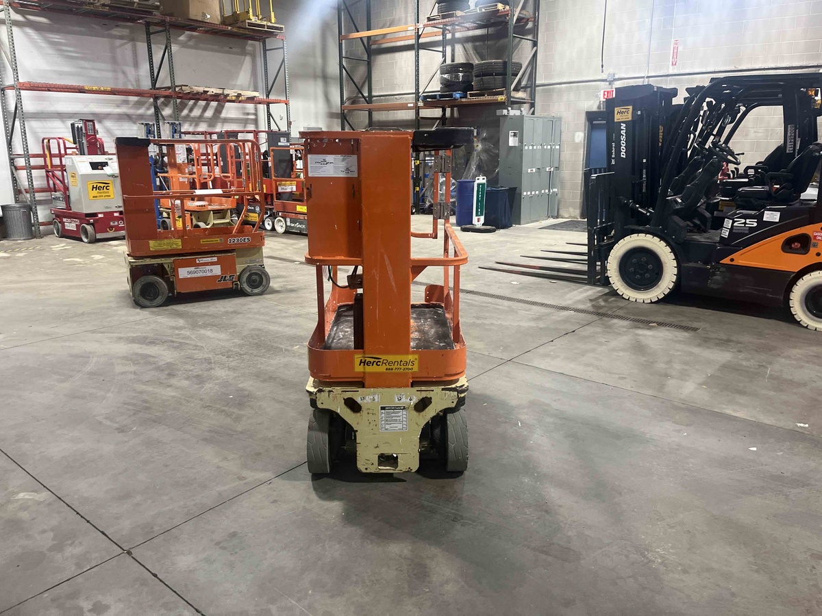 2015 JLG 1230ES-2