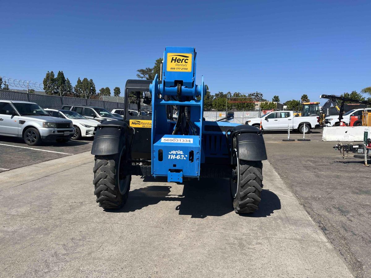 2017 Genie GTH-636