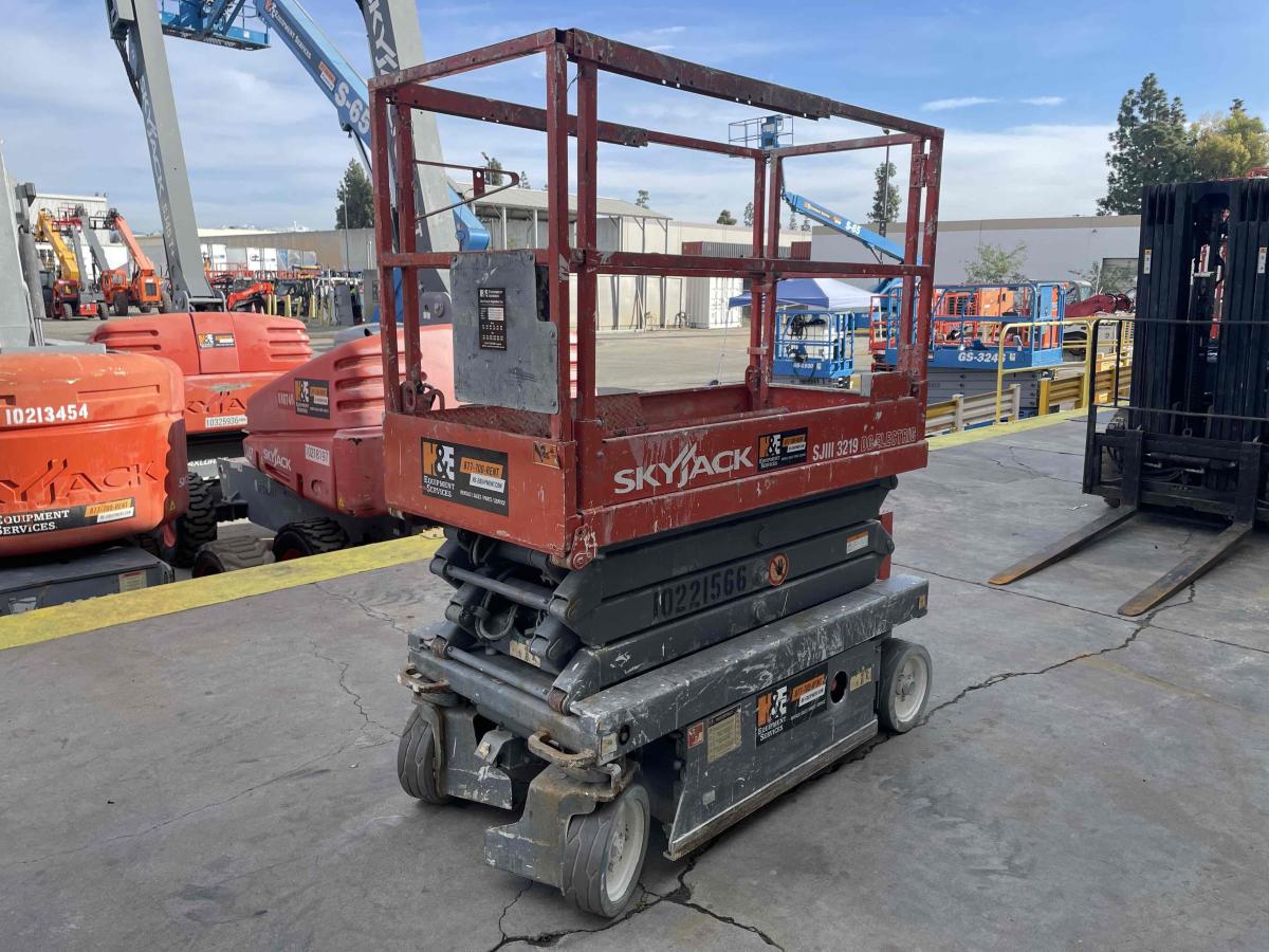 2017 Skyjack SJ3219
