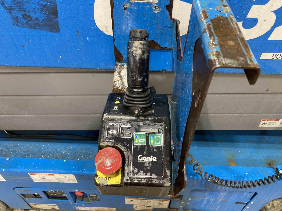 2018 Genie GS-3246-8