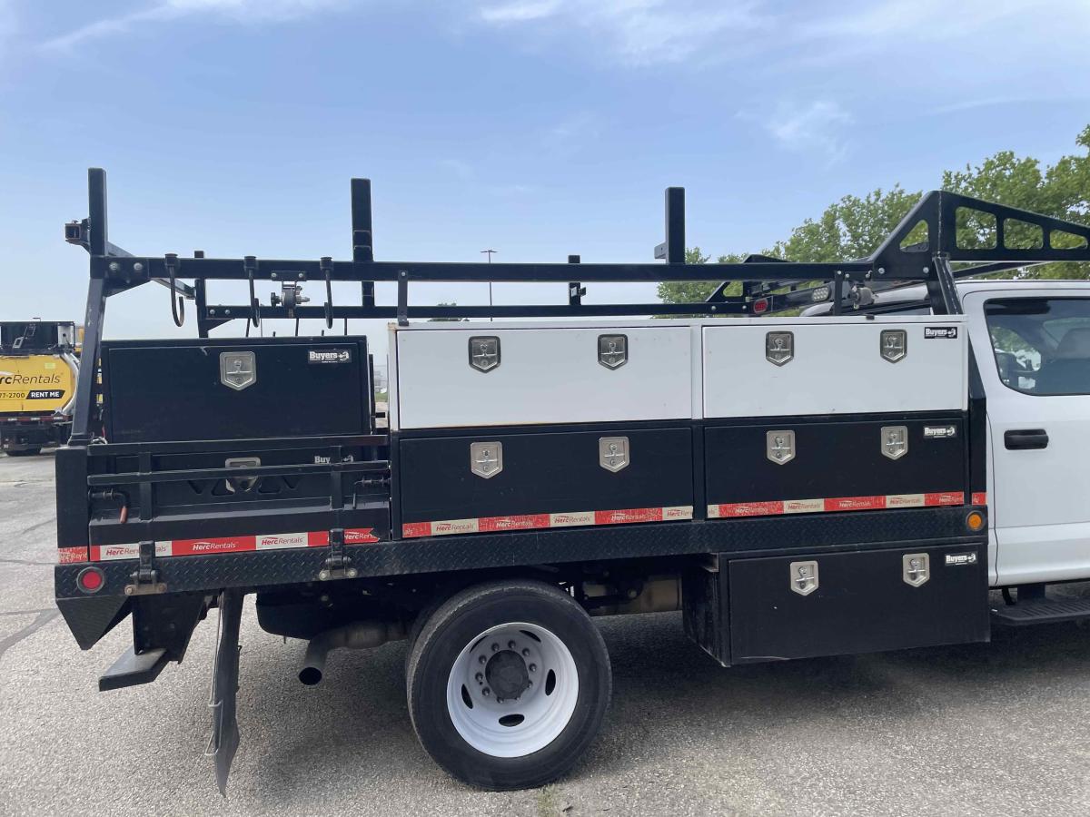 2021 Ford F550