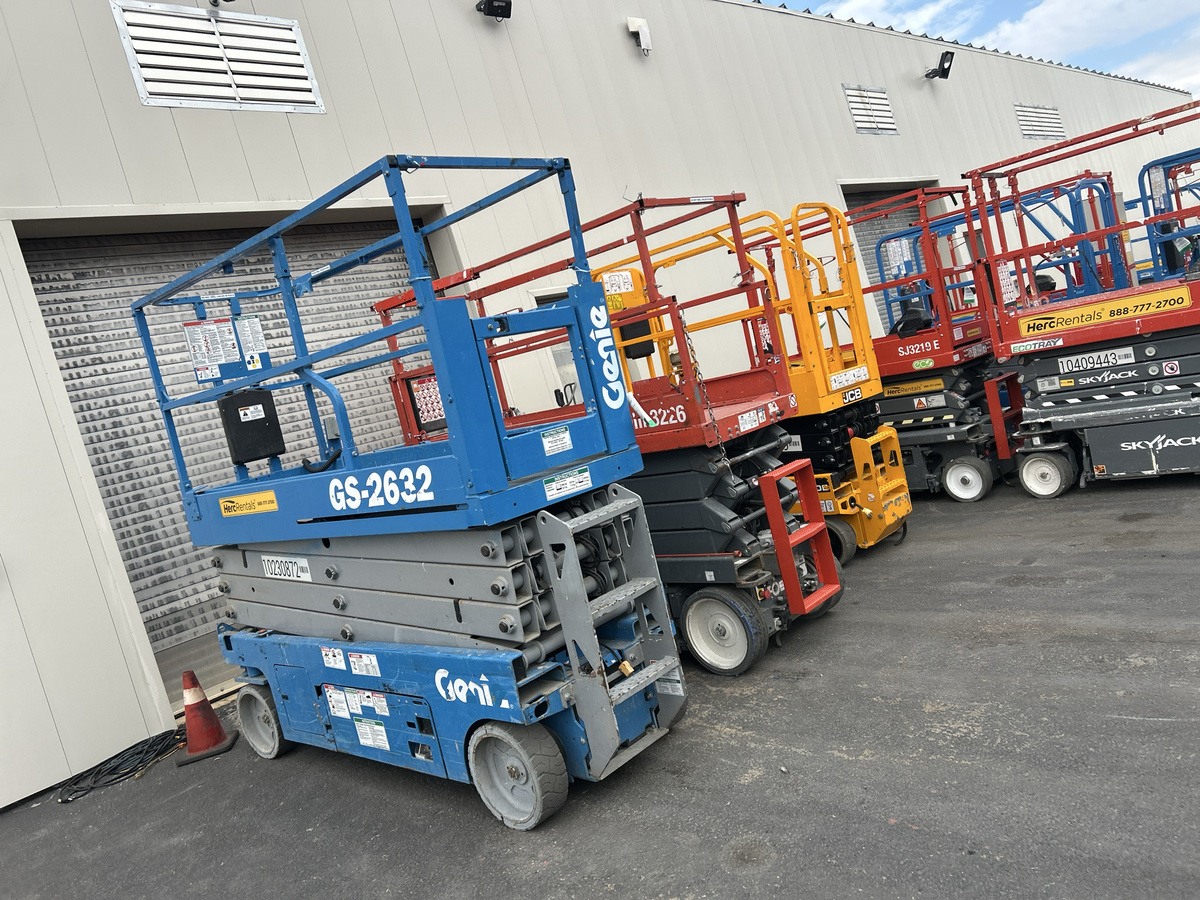 2017 Genie GS-2632-4