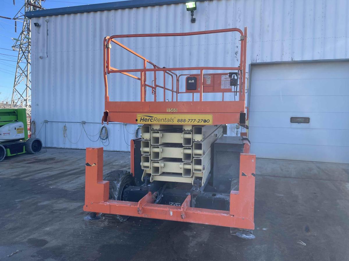 2018 JLG 430LRT