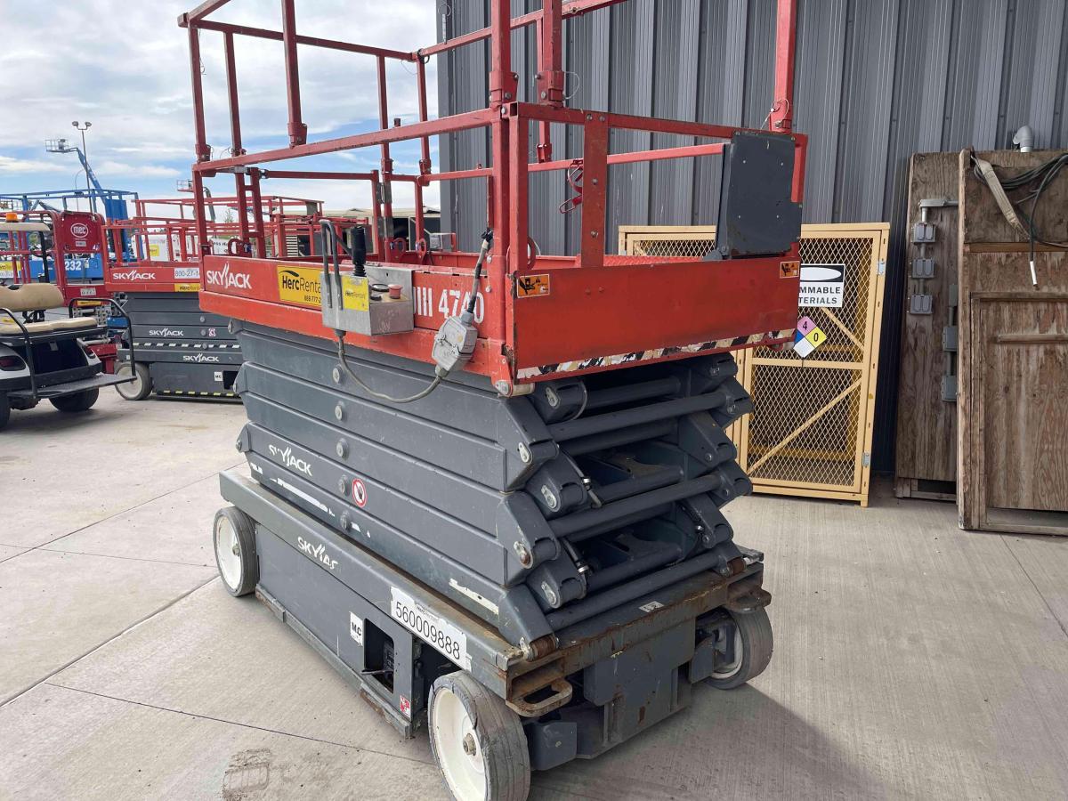 2018 Skyjack SJ4740