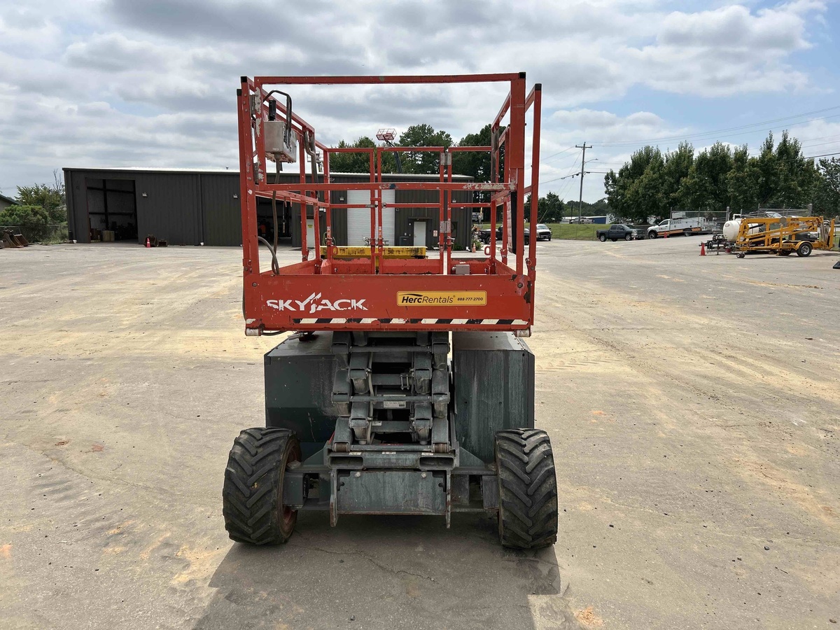 2017 Skyjack SJ-6832RT-3