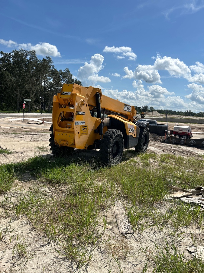 2018 JCB 509-42-4
