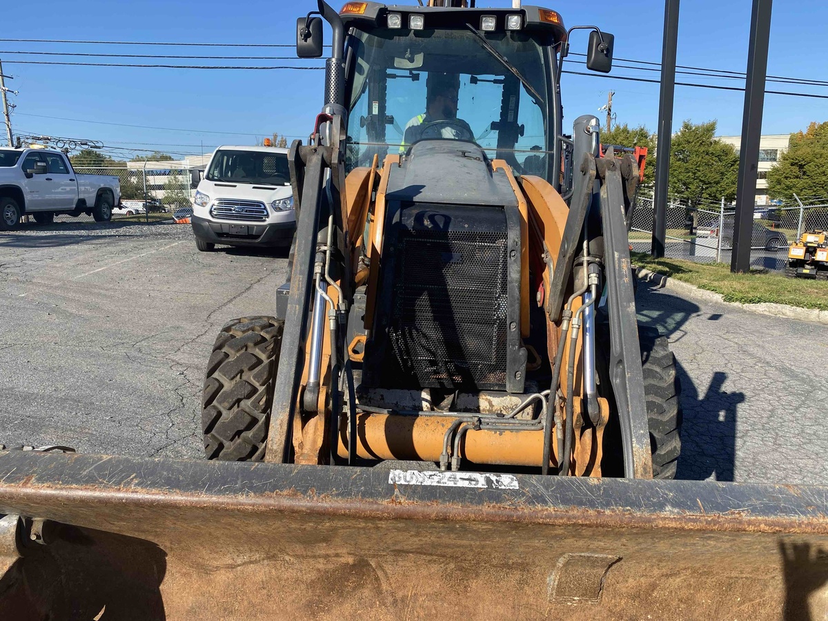 2019 Case 590SN