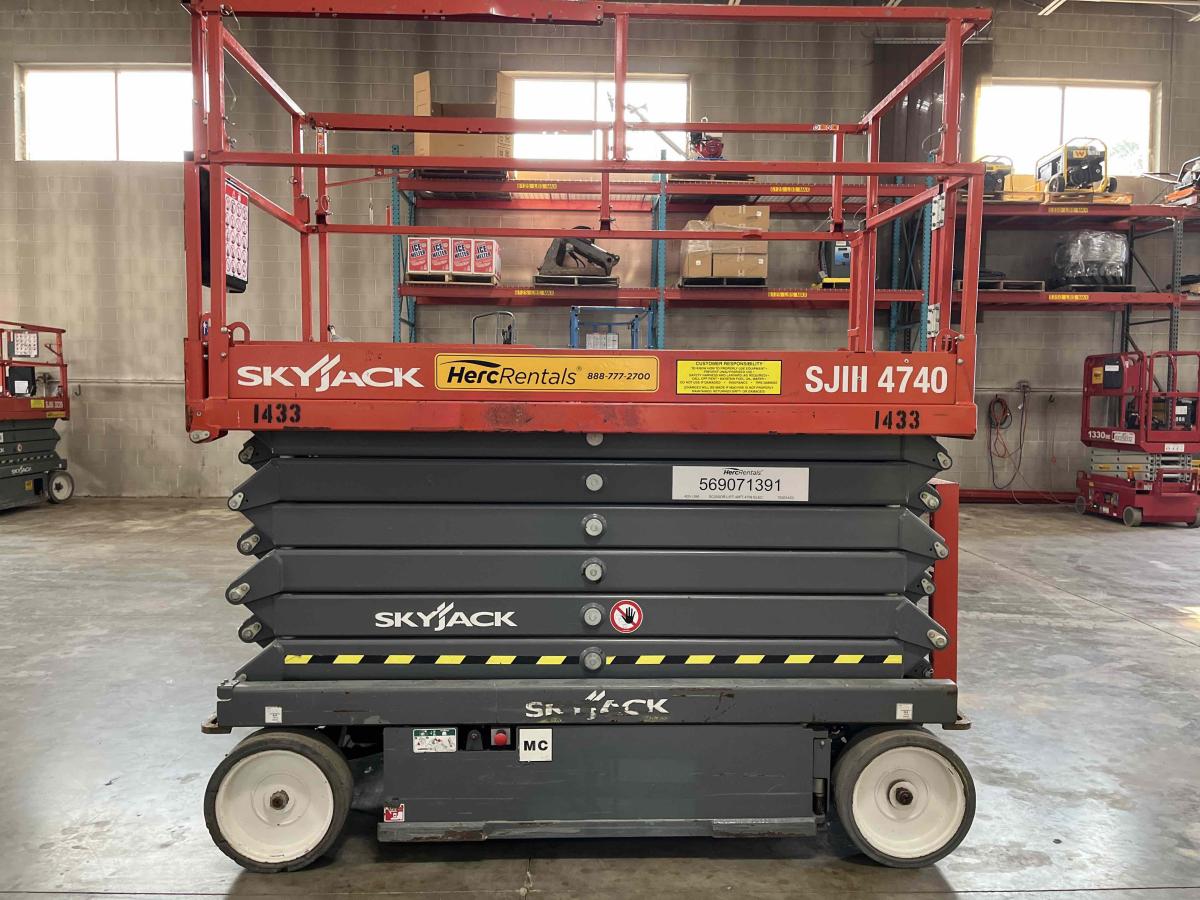2017 Skyjack SJ4740-3