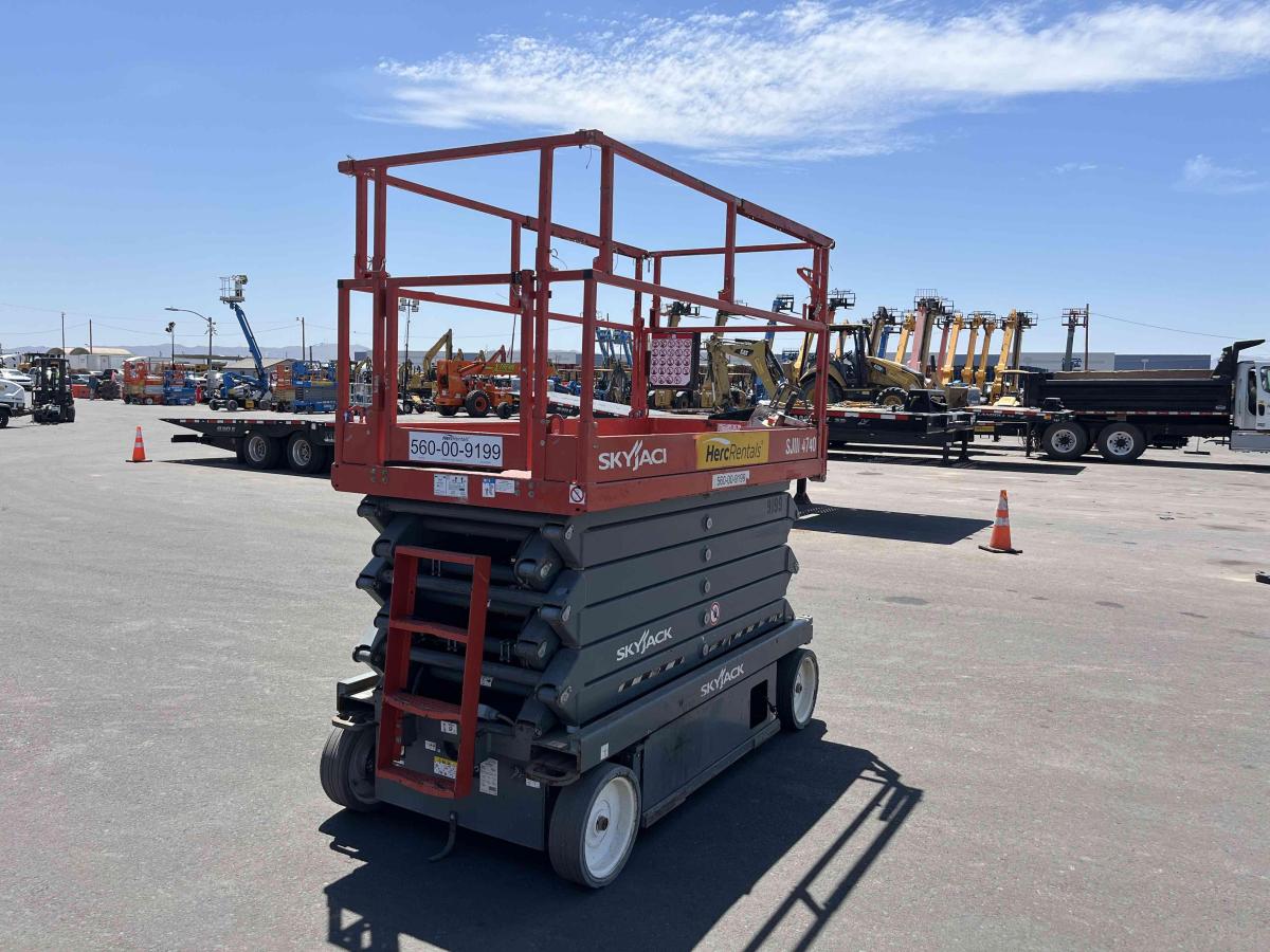 2018 Skyjack SJ4740