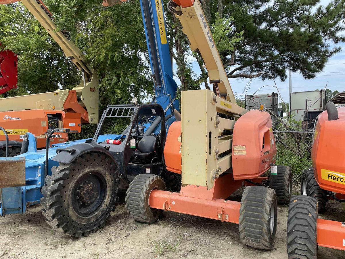 2016 JLG 450AJ