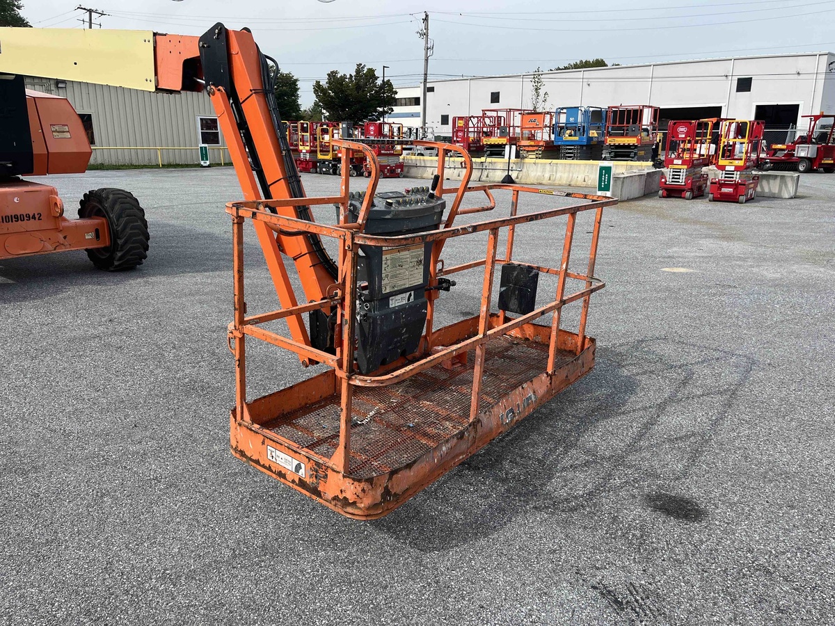 2016 JLG 800AJ-10