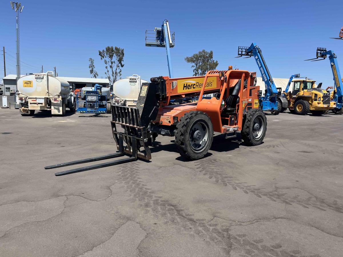 2018 SkyTrak 8042
