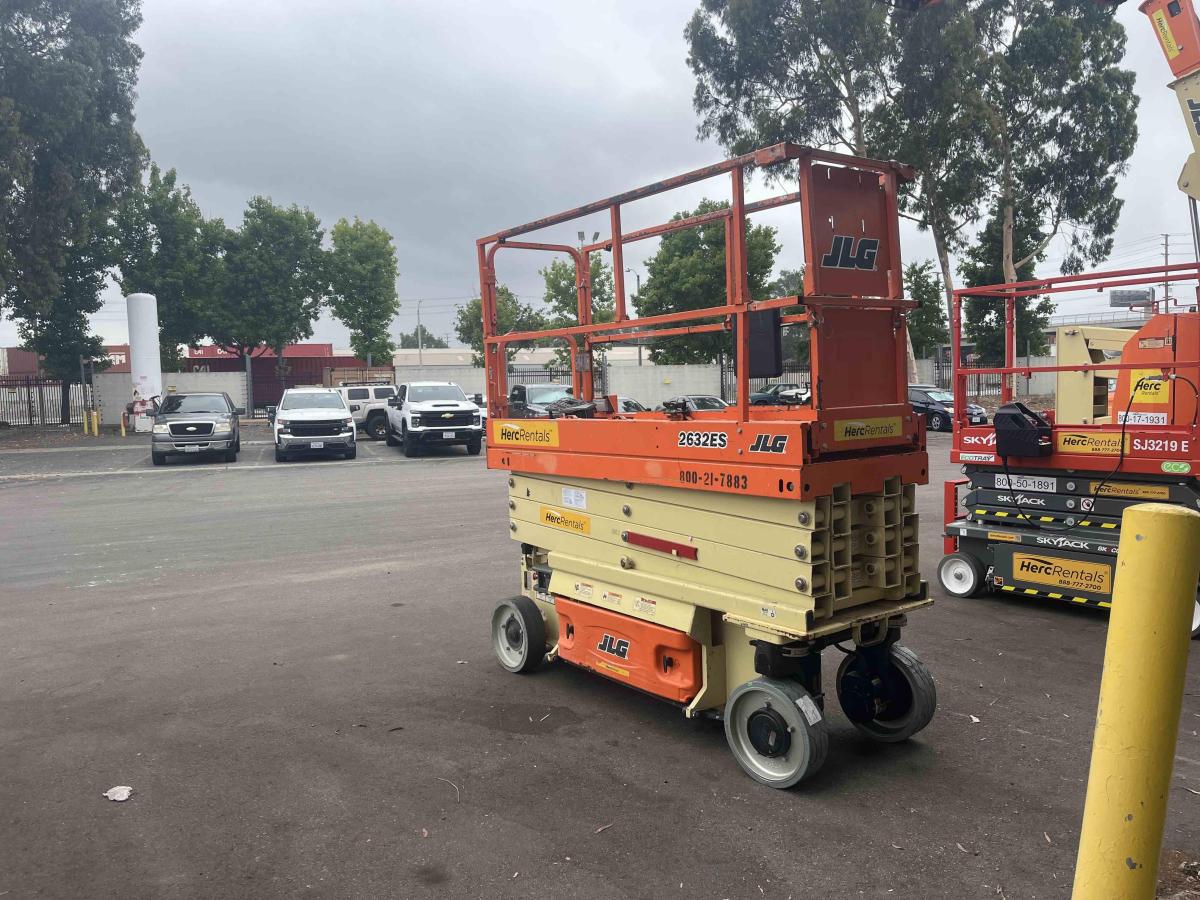 2018 JLG 2632ES-3