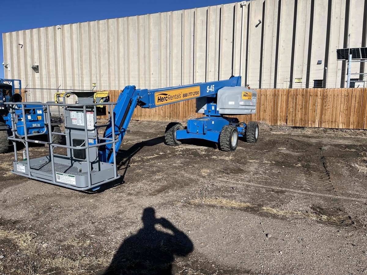 2018 Genie S-45-8