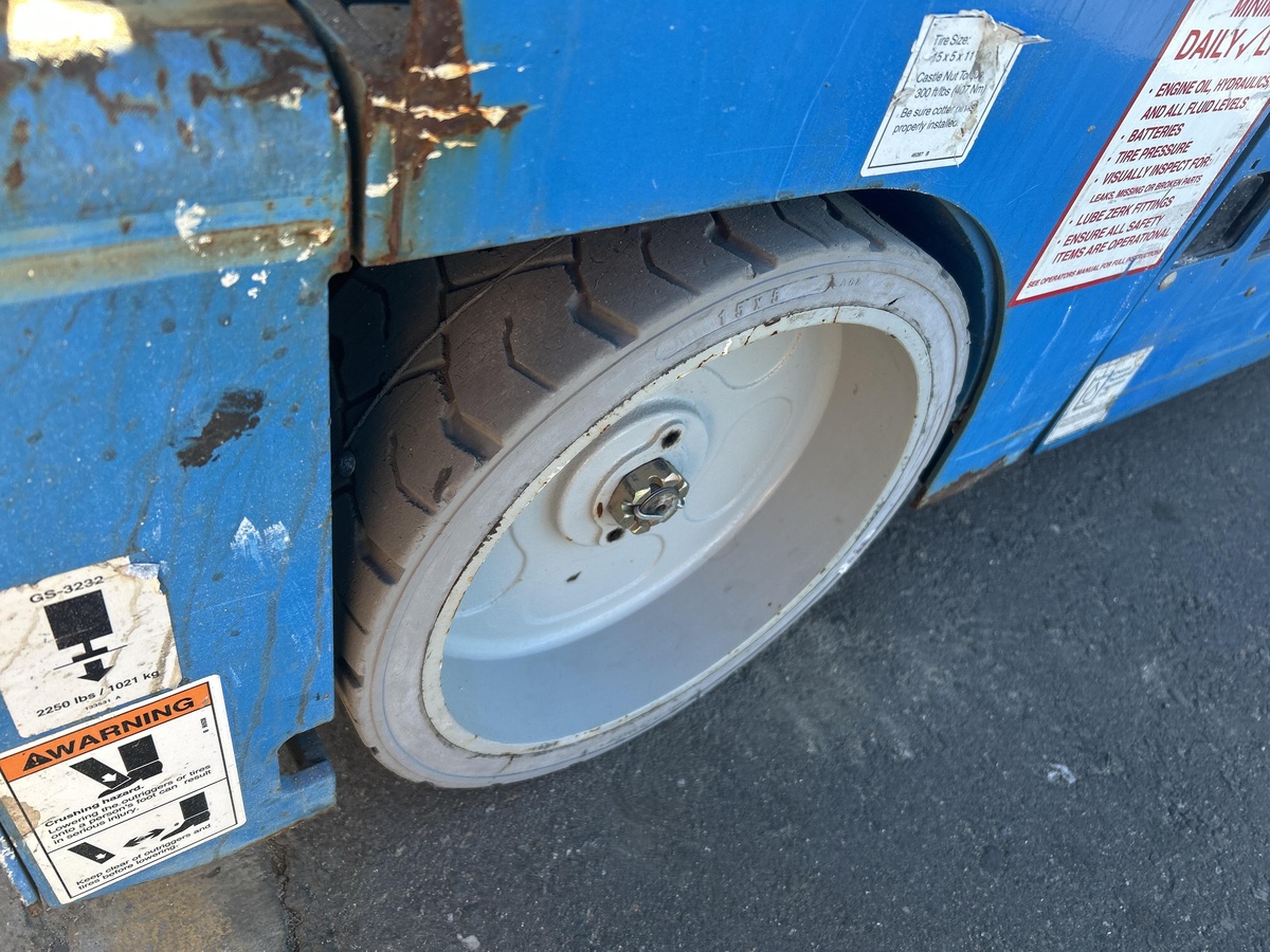 2018 Genie GS-3232-8