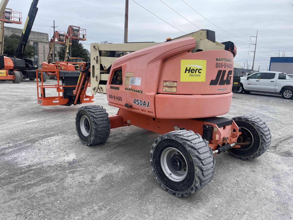 2016 JLG 450AJ
