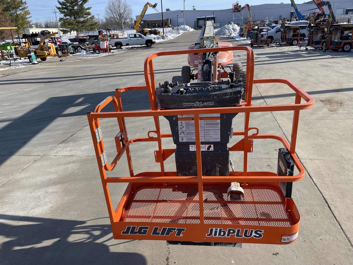 2014 JLG E600JP-11