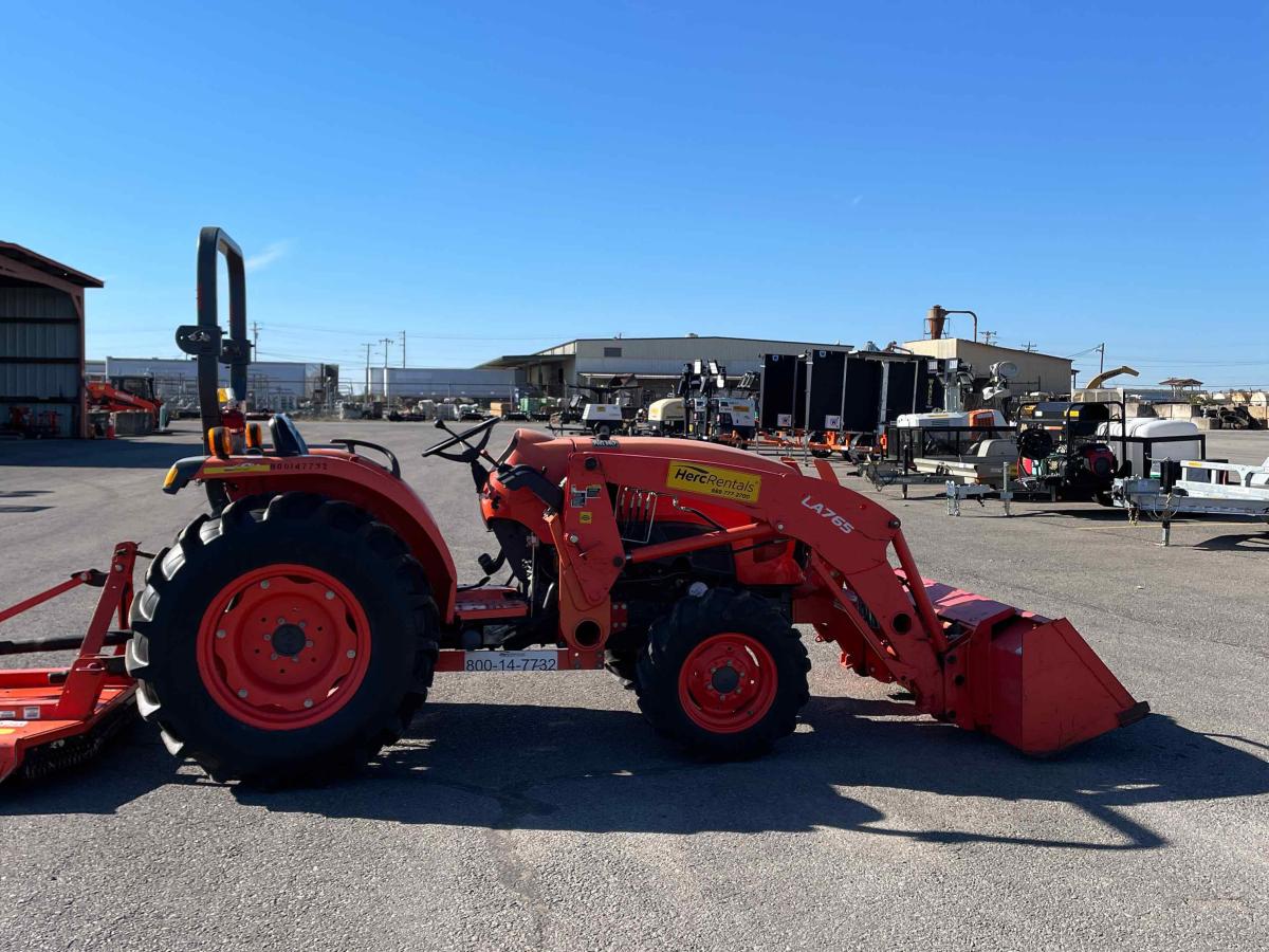 2017 Kubota L4701