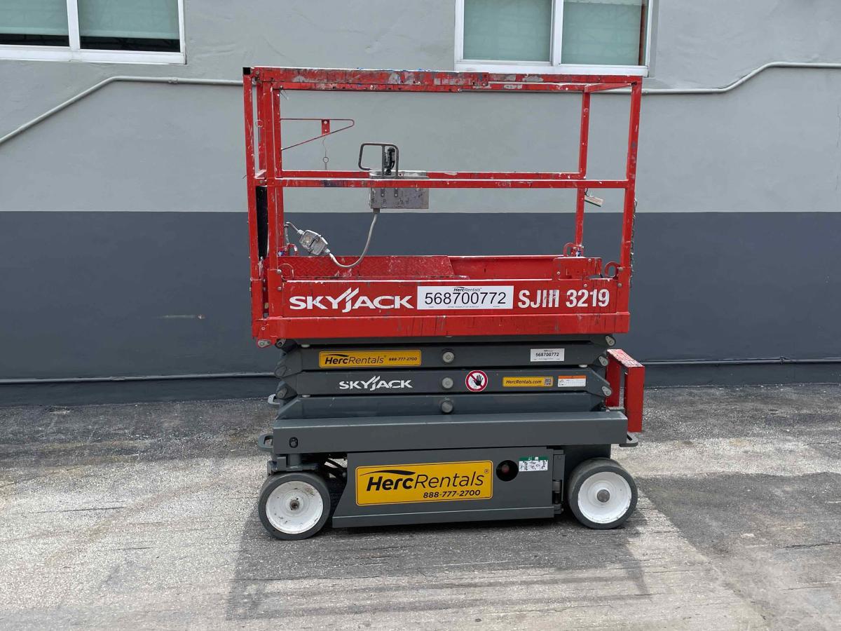 2017 Skyjack SJ3219