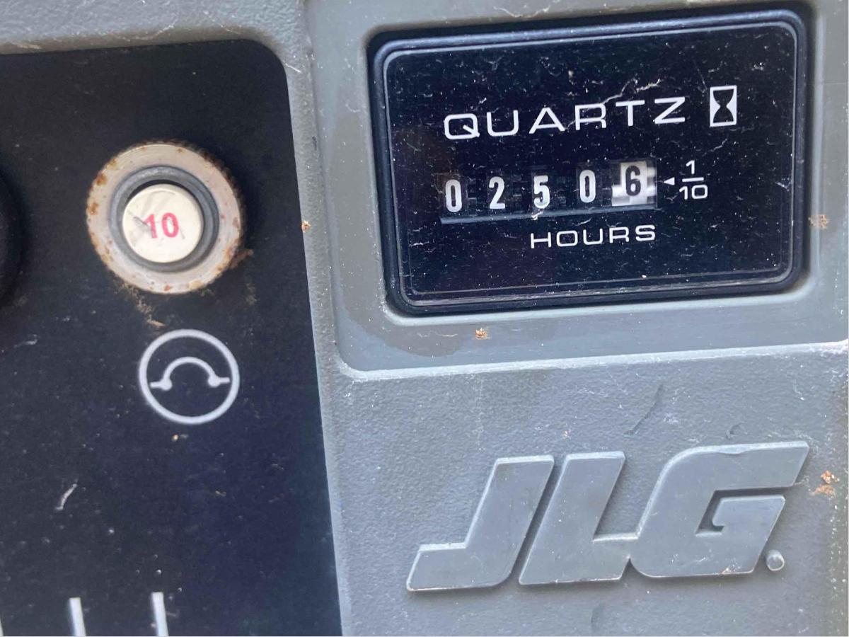 2016 JLG 2632ES