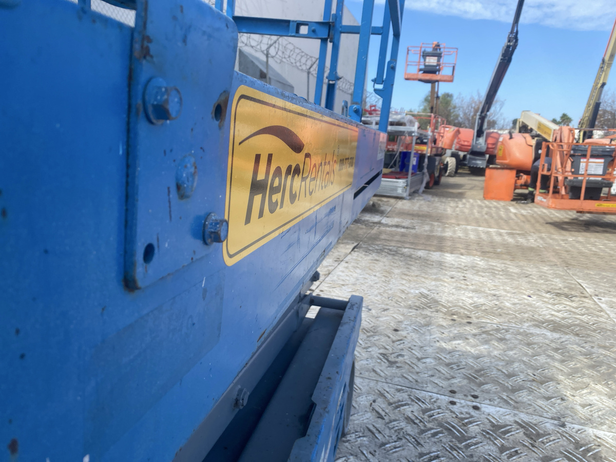 2016 Genie GS-3246-21