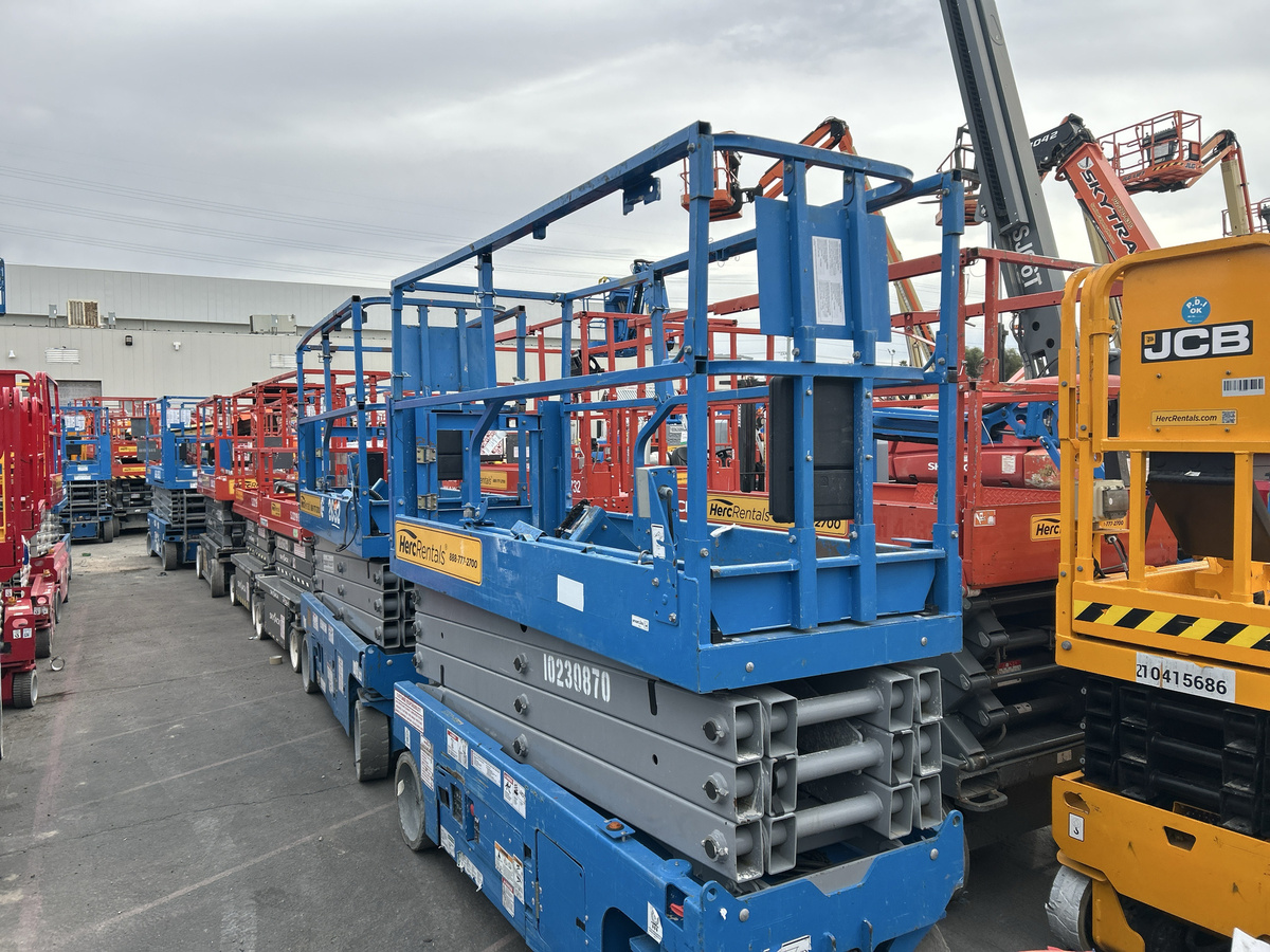 2017 Genie GS-2632