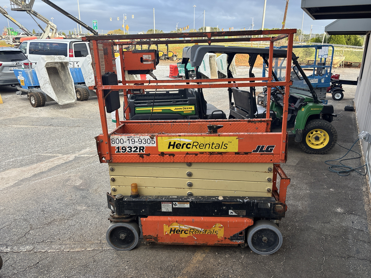 2018 JLG 1932R