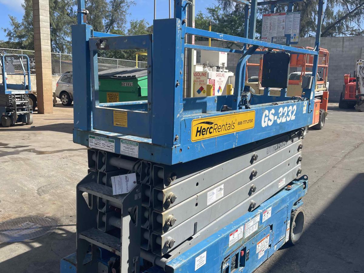 2018 Genie GS-3232-8