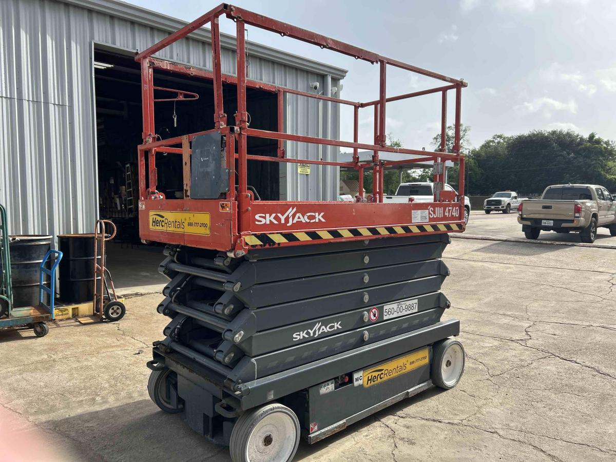 2018 Skyjack SJ4740