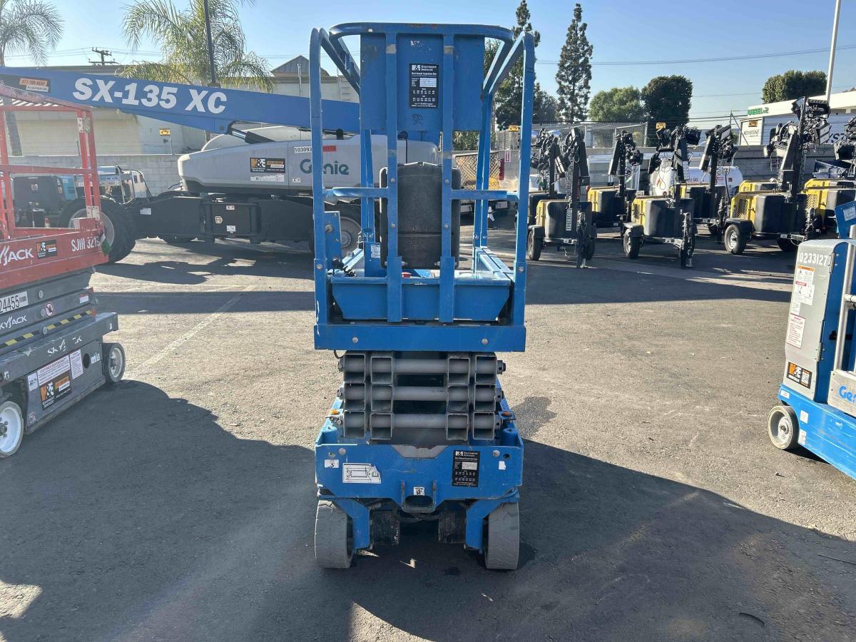 2017 Genie GS-1930