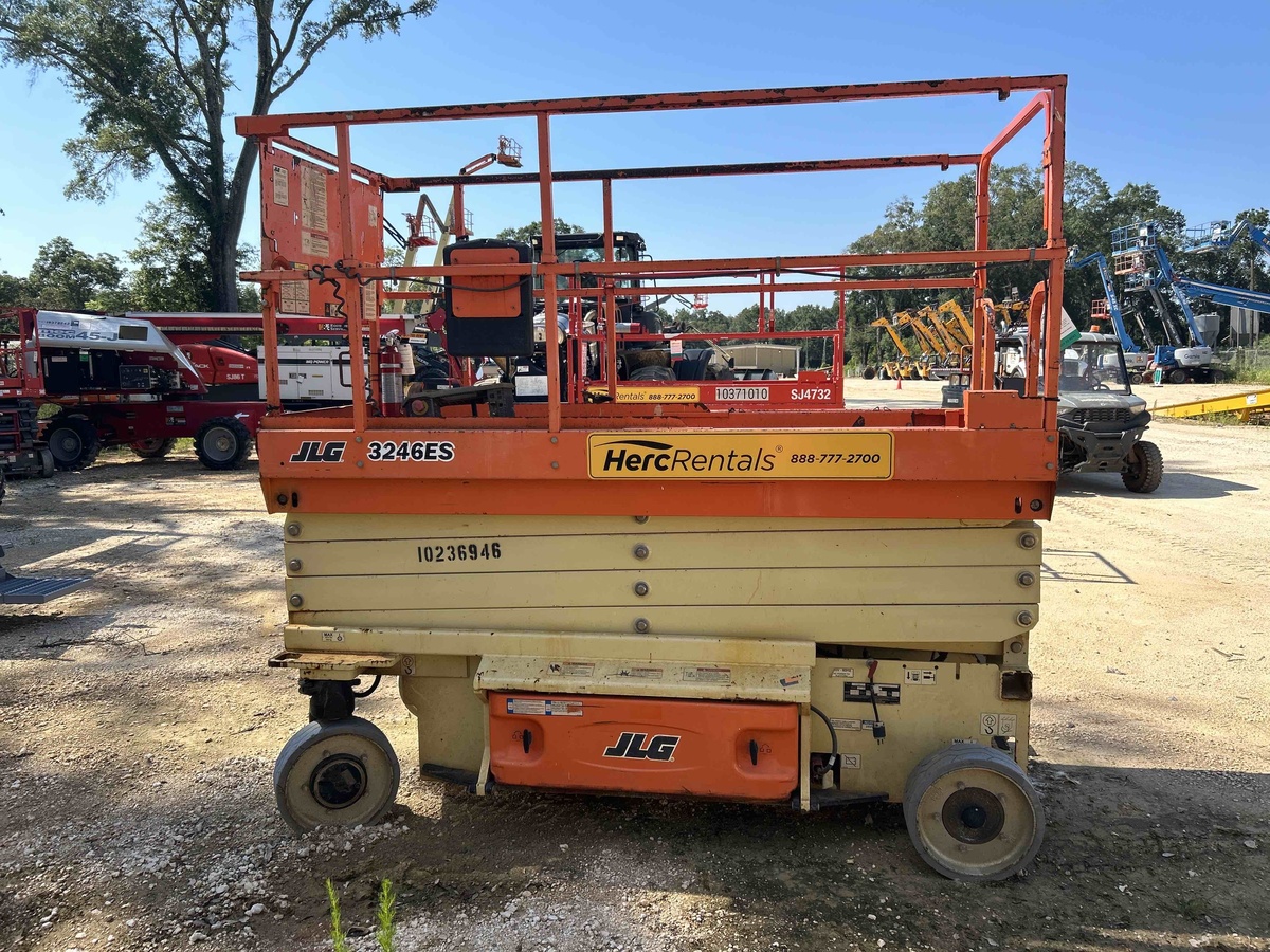 2018 JLG 3246ES-2
