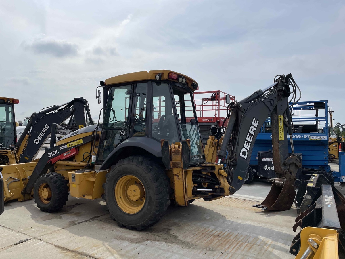 2017 John Deere 310L-2