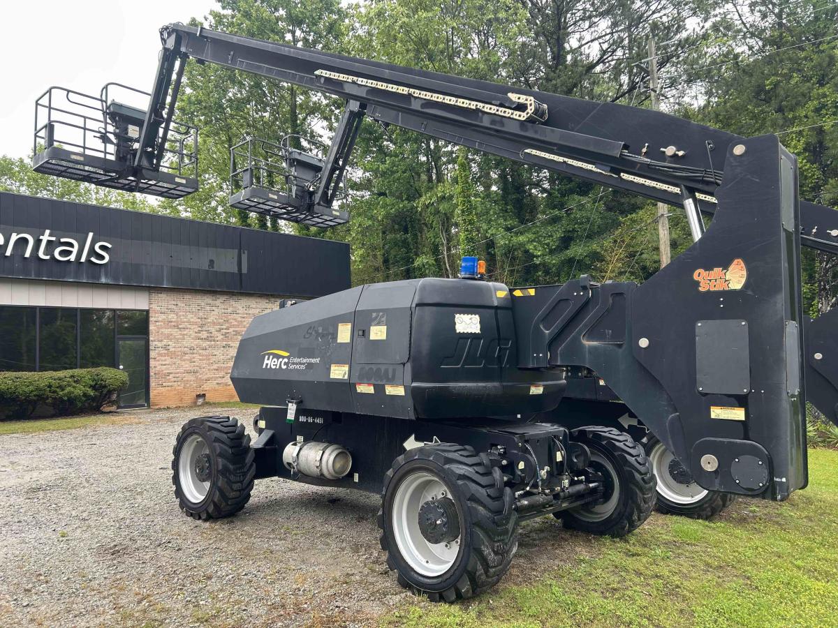2015 JLG 800AJ