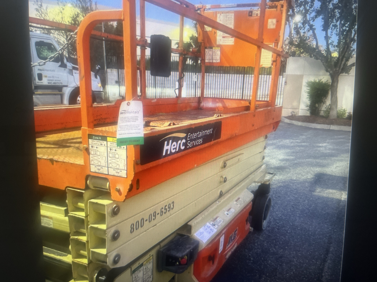 2016 JLG 3246ES-2