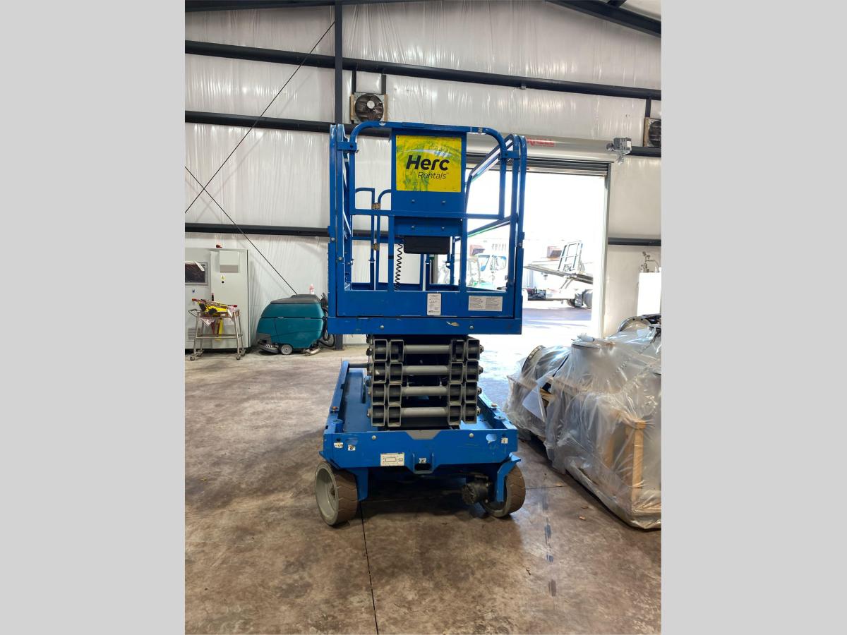 2018 Genie GS-3246