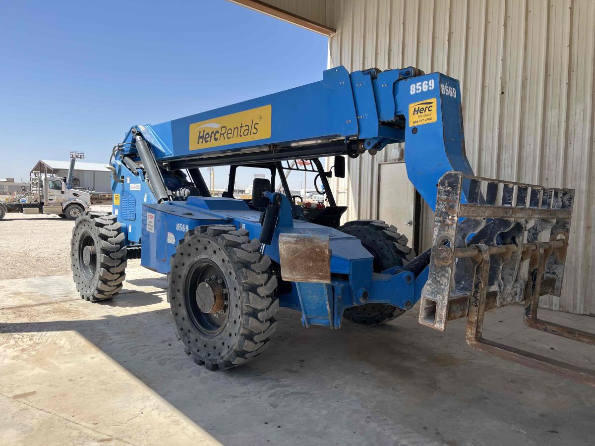 2017 Genie GTH-1056