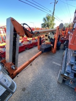 2018 JLG T500J