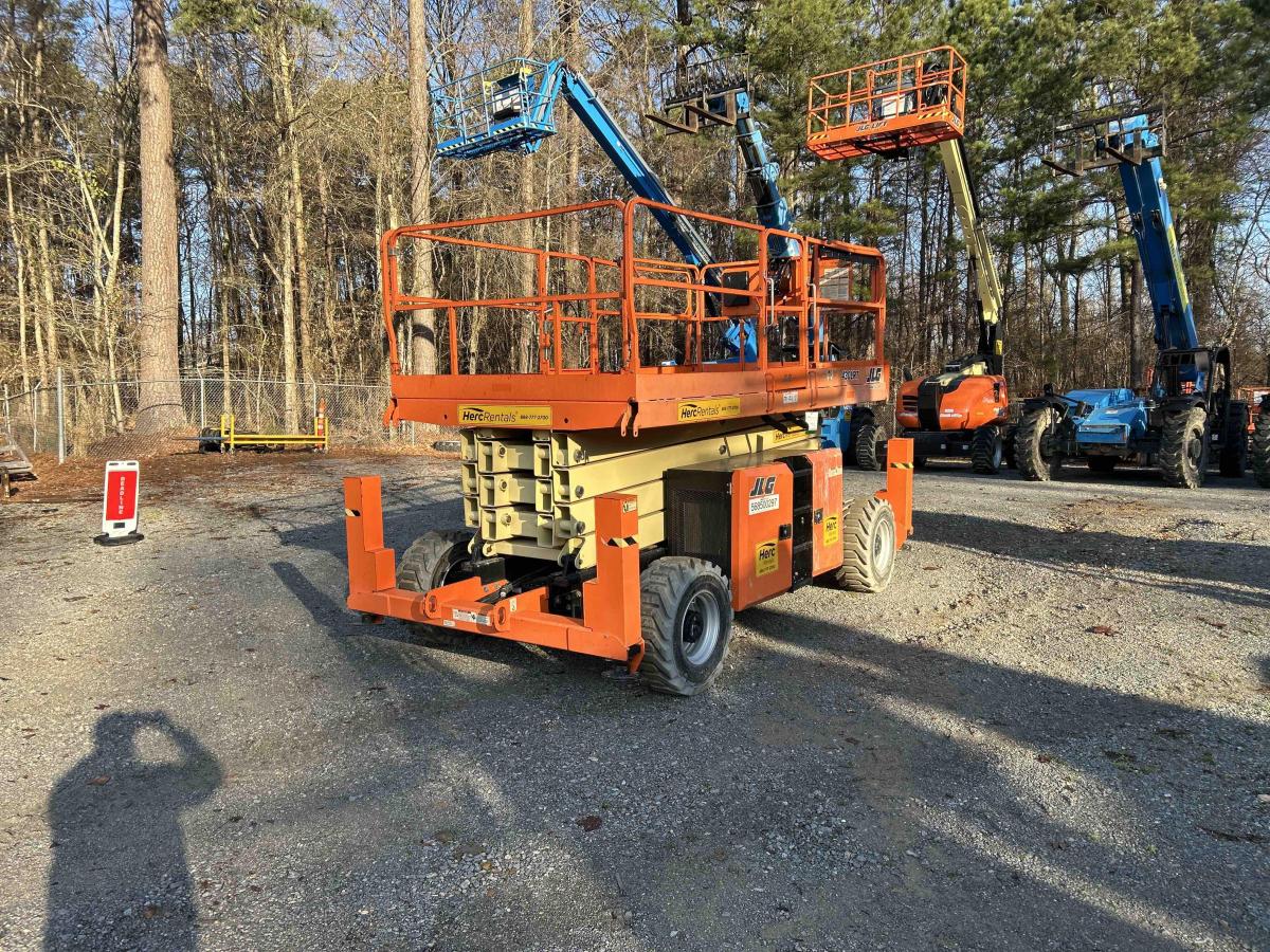 2018 JLG 430LRT